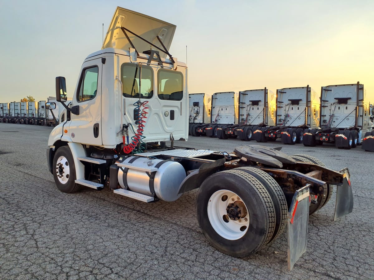 2016 Freightliner/Mercedes CASCADIA 113 663588