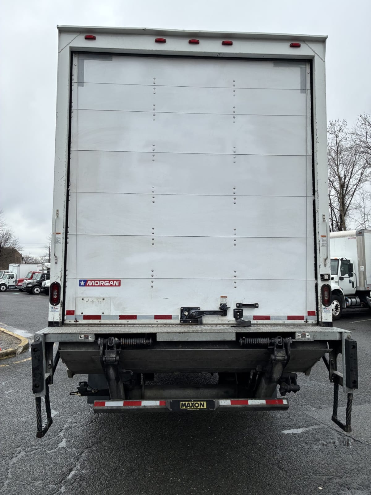 2017 Freightliner/Mercedes M2 106 663658