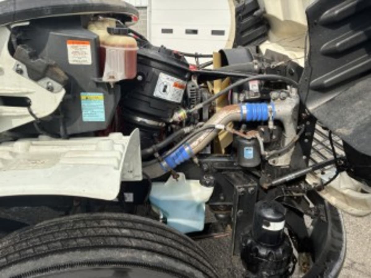 2017 Freightliner/Mercedes M2 106 663659