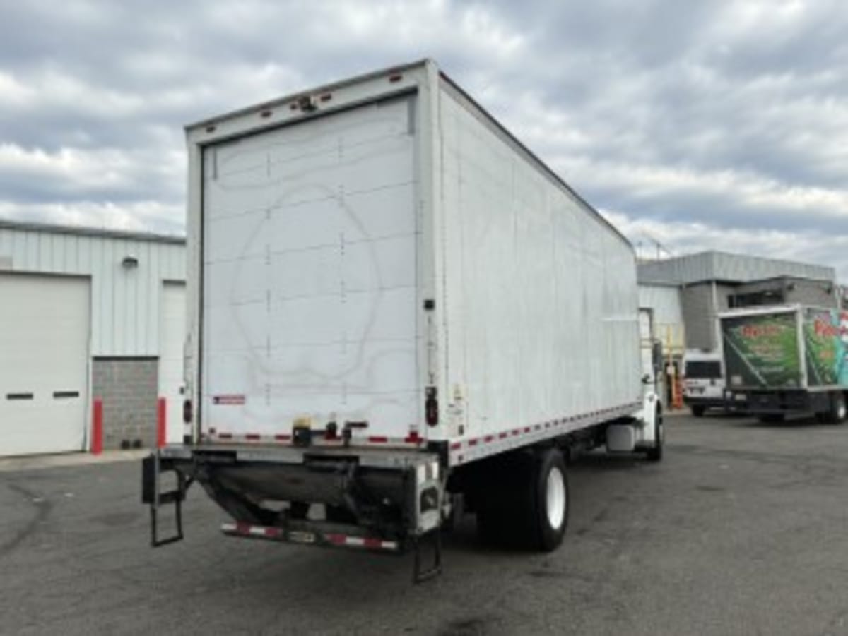 2017 Freightliner/Mercedes M2 106 663659