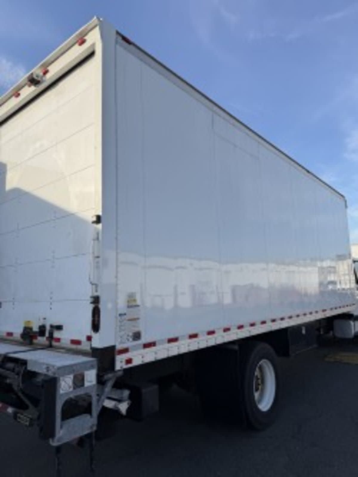 2017 Freightliner/Mercedes M2 106 663660