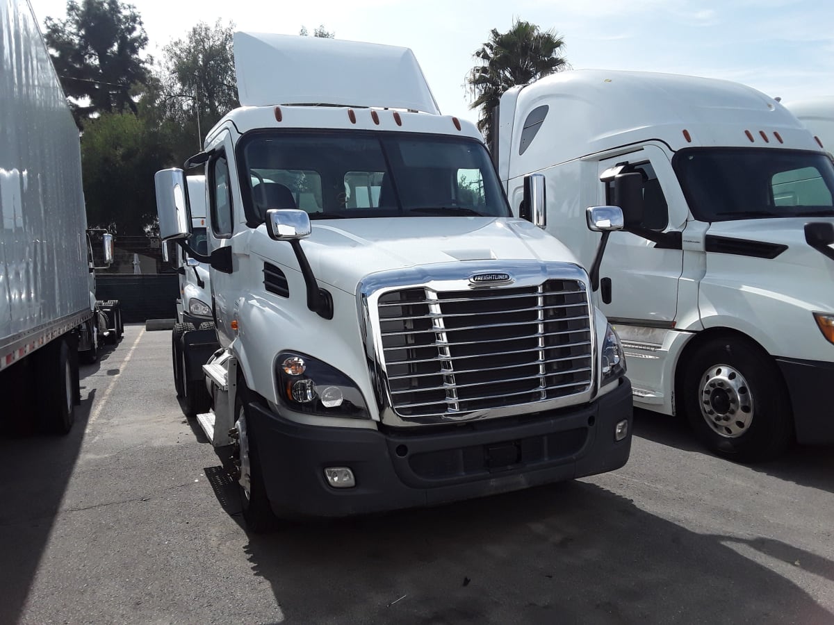 2016 Freightliner/Mercedes CASCADIA 113 663661