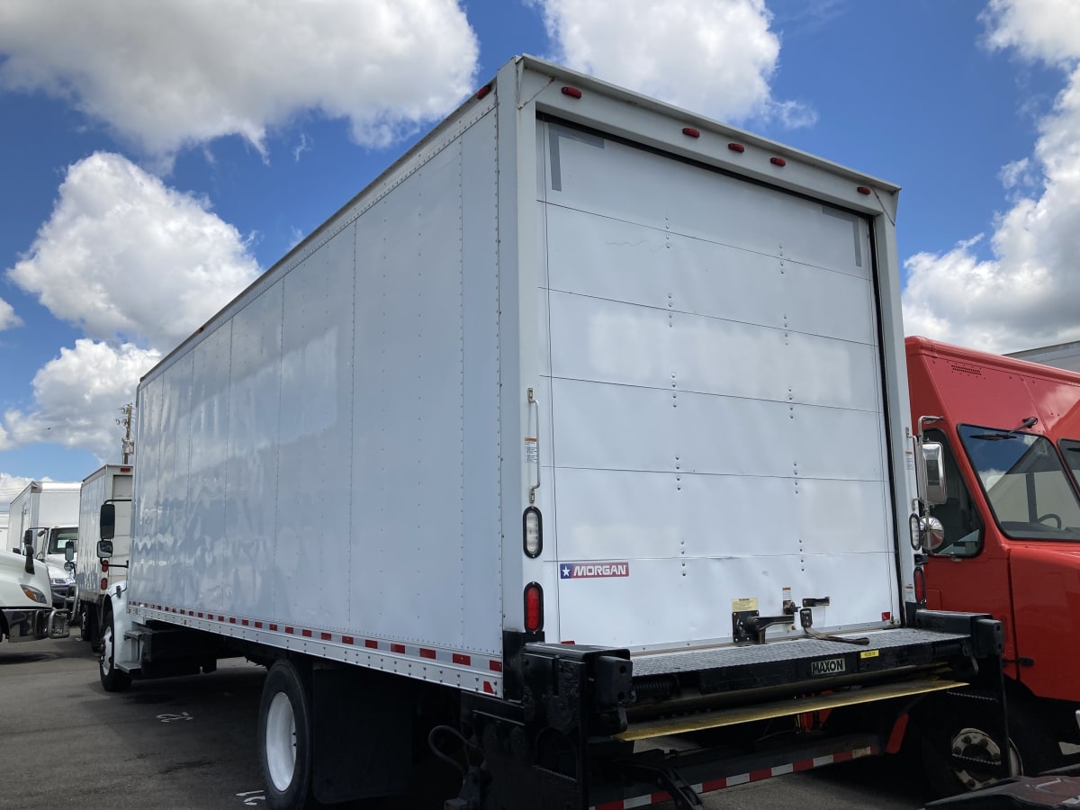 2017 Freightliner/Mercedes M2 106 663819