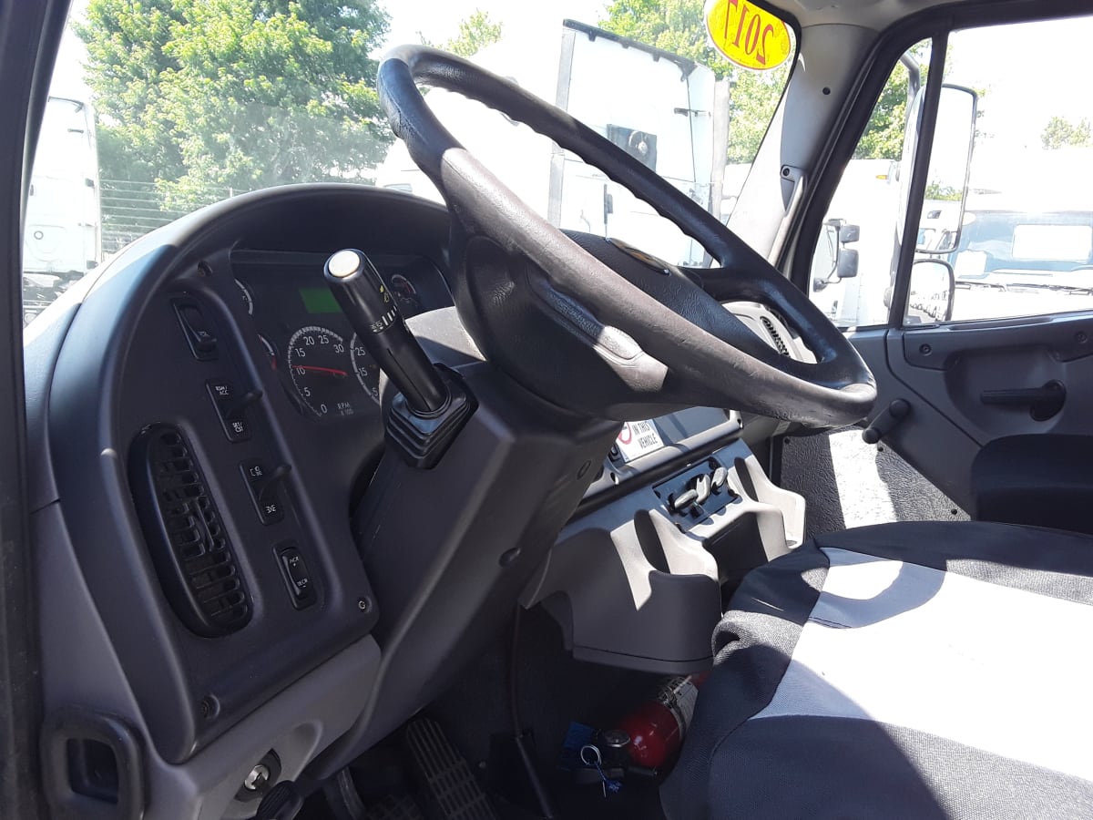 2017 Freightliner/Mercedes M2 106 663825