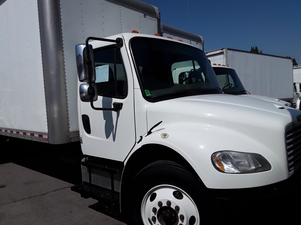 2017 Freightliner/Mercedes M2 106 663829