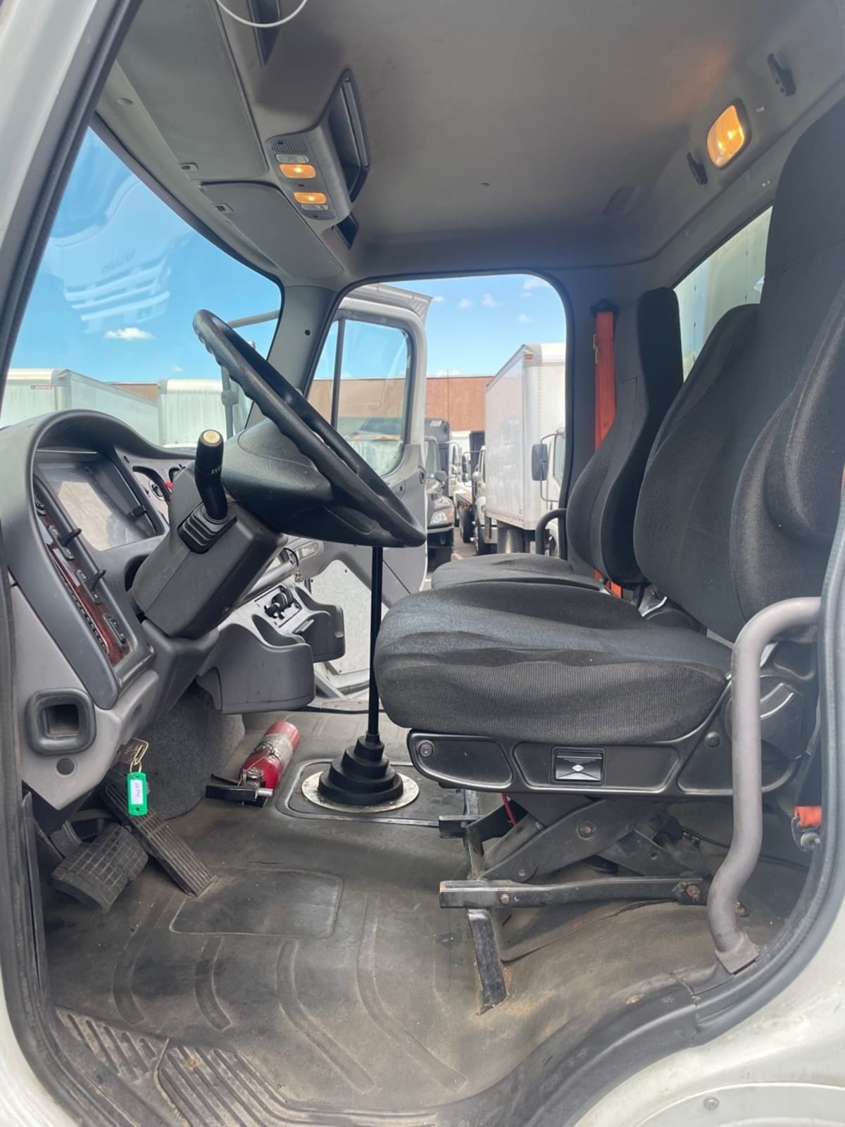 2017 Freightliner/Mercedes M2 106 663844