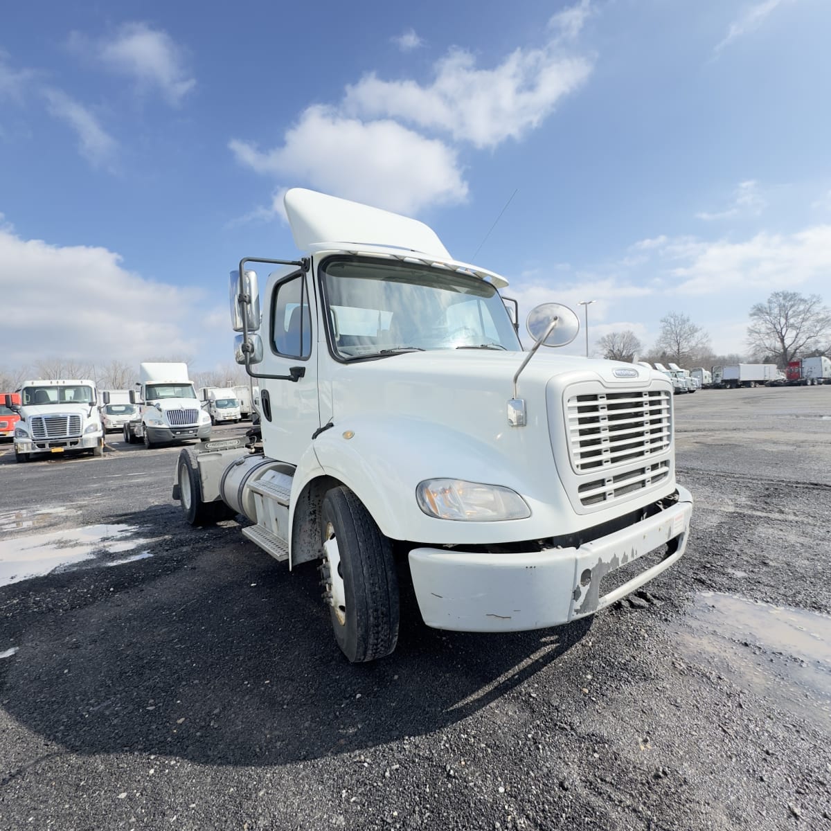 2017 Freightliner/Mercedes M2-112 663848