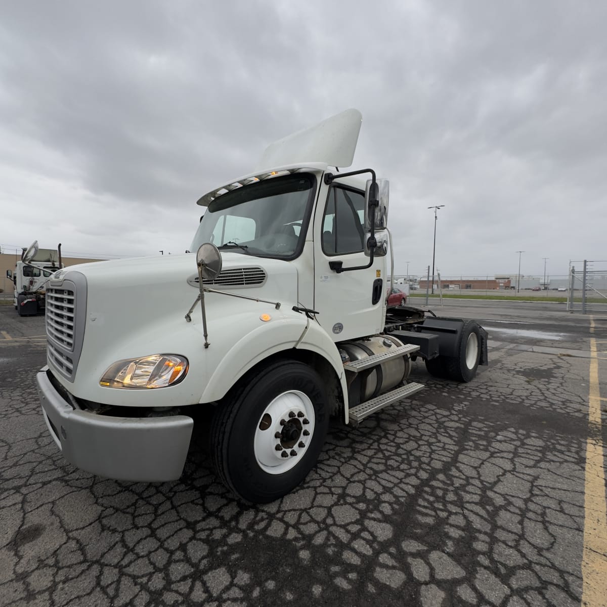 2017 Freightliner/Mercedes M2-112 663899