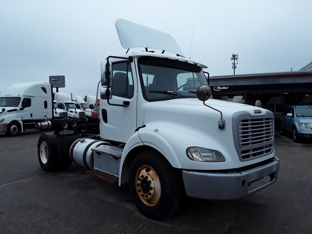 2017 Freightliner/Mercedes M2-112 663900