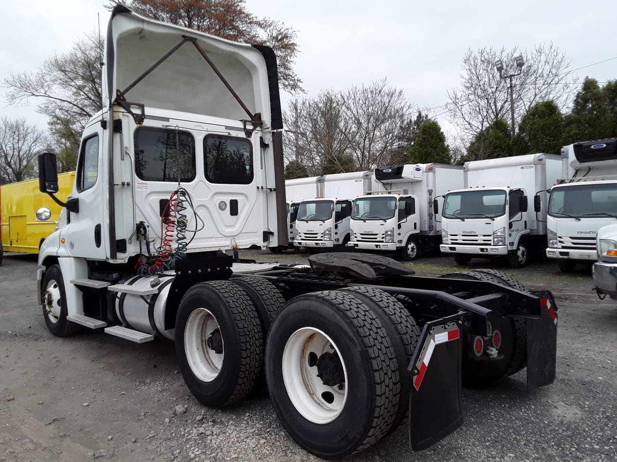 2017 Freightliner/Mercedes CASCADIA 125 663912