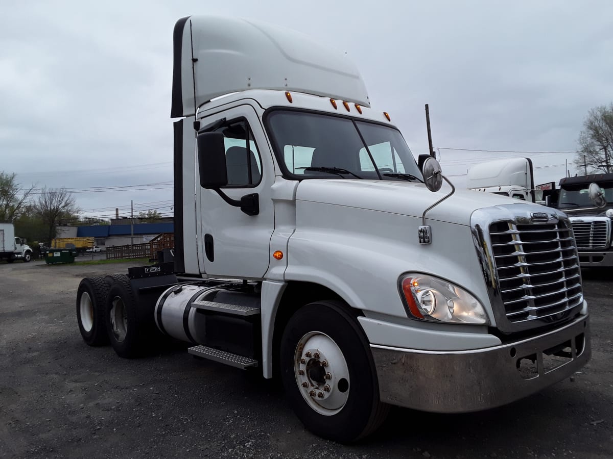 2017 Freightliner/Mercedes CASCADIA 125 663912