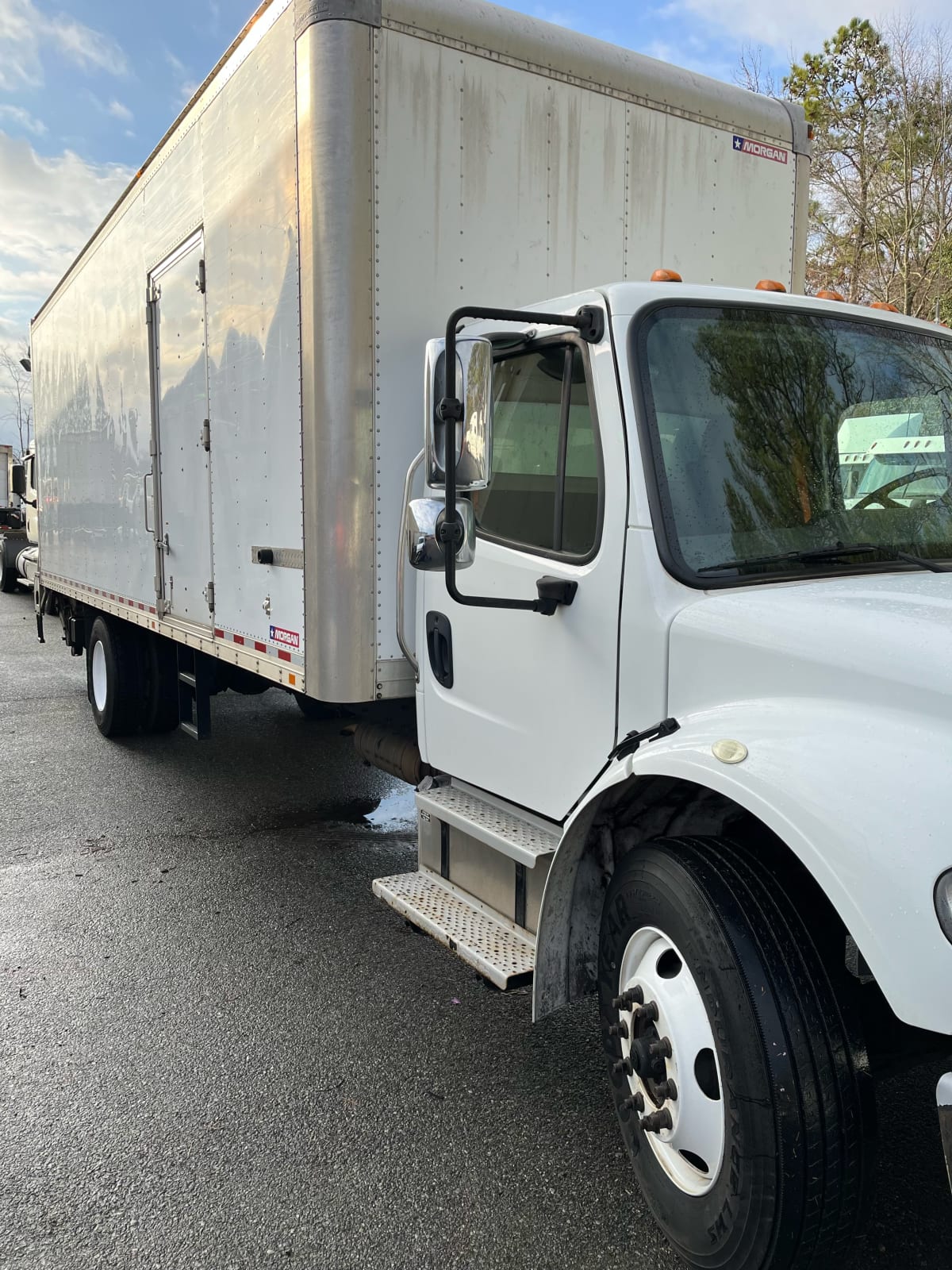 2017 Freightliner/Mercedes M2 106 663914