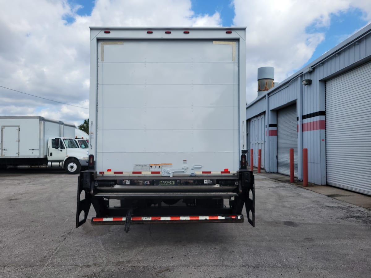 2017 Freightliner/Mercedes M2 106 663963