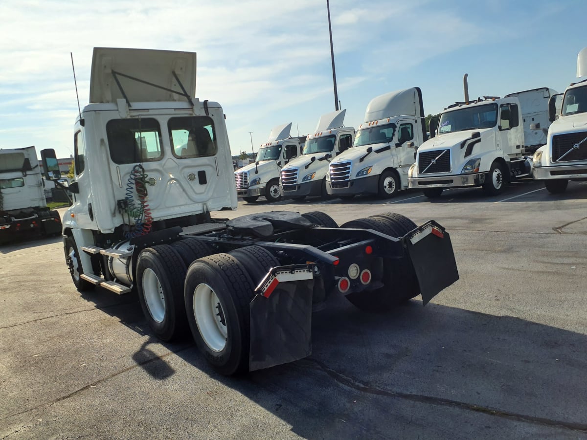 2016 Freightliner/Mercedes CASCADIA 125 664012