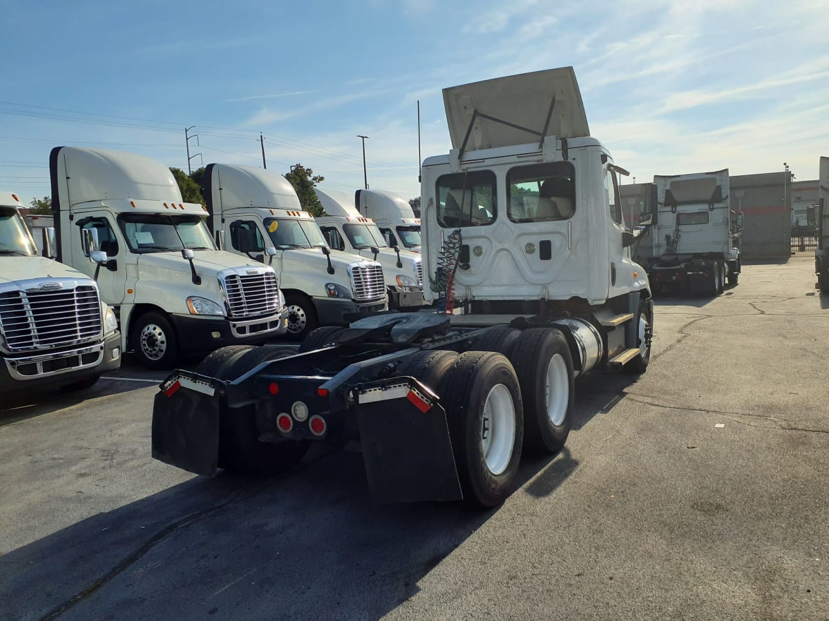 2016 Freightliner/Mercedes CASCADIA 125 664012