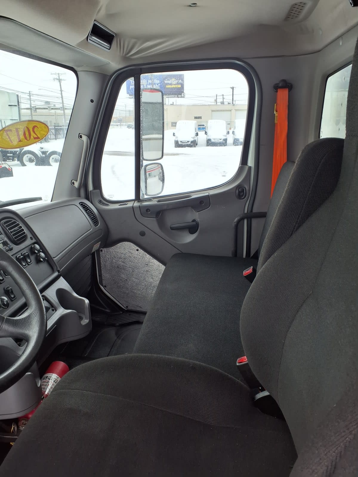 2017 Freightliner/Mercedes M2 106 664057