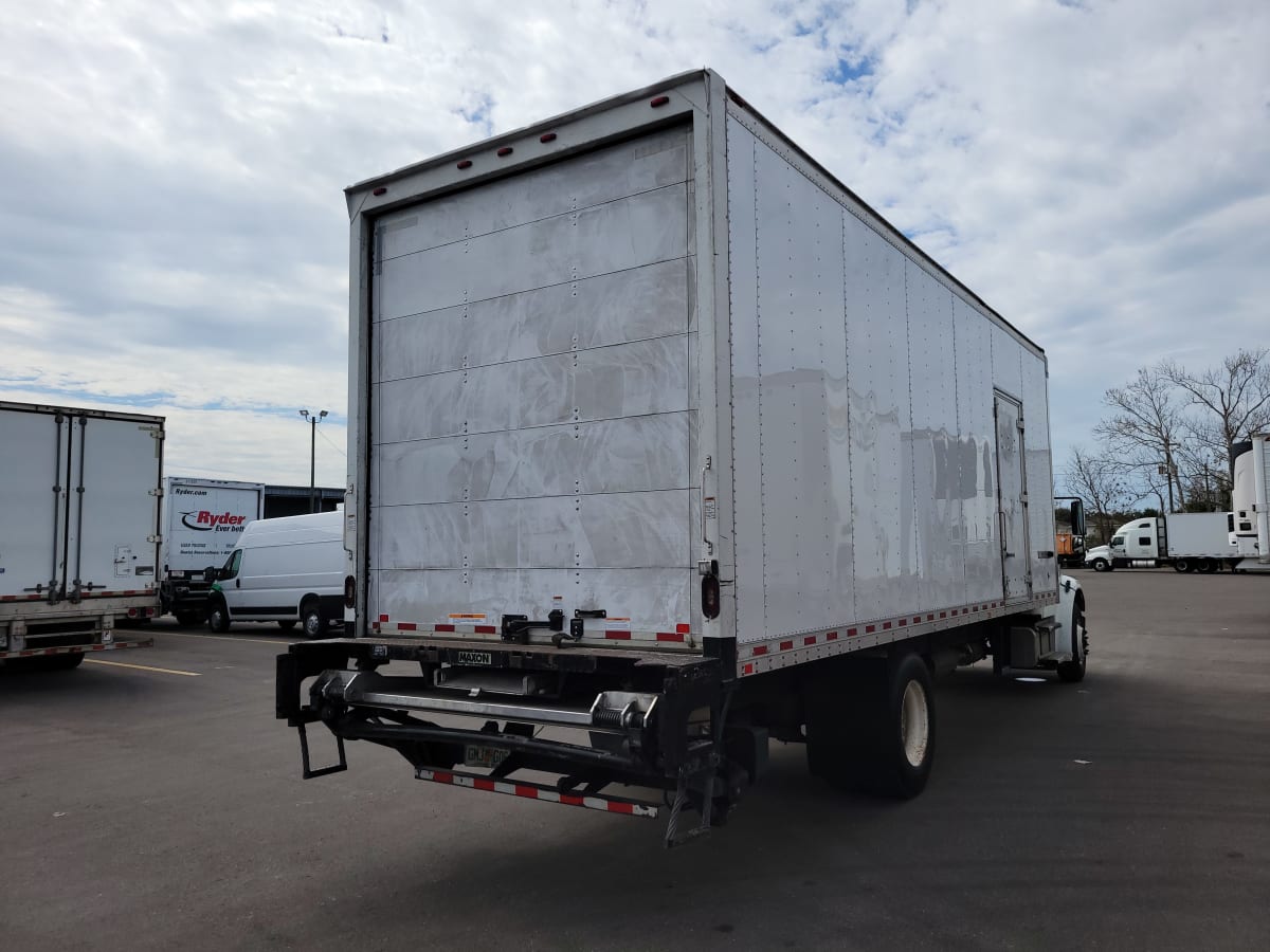 2017 Freightliner/Mercedes M2 106 664091