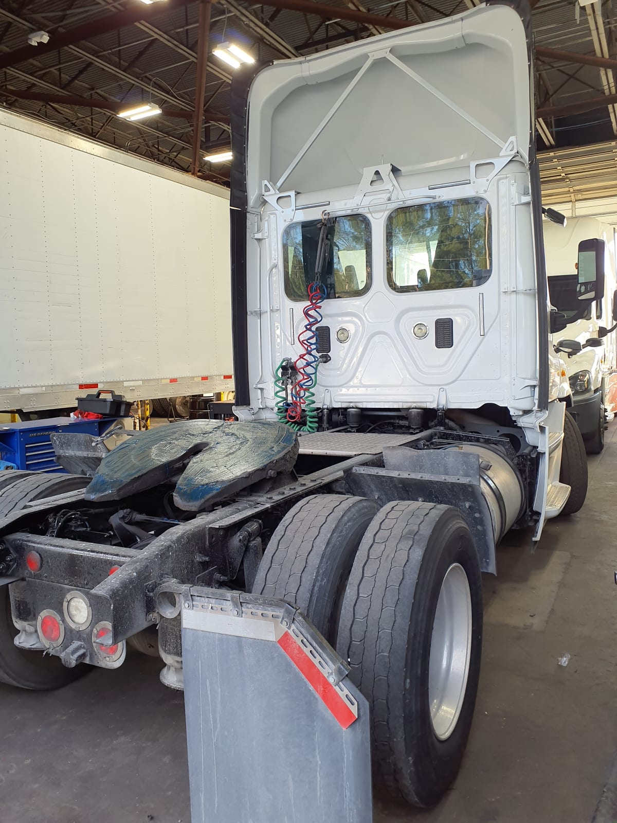 2017 Freightliner/Mercedes CASCADIA 113 664111