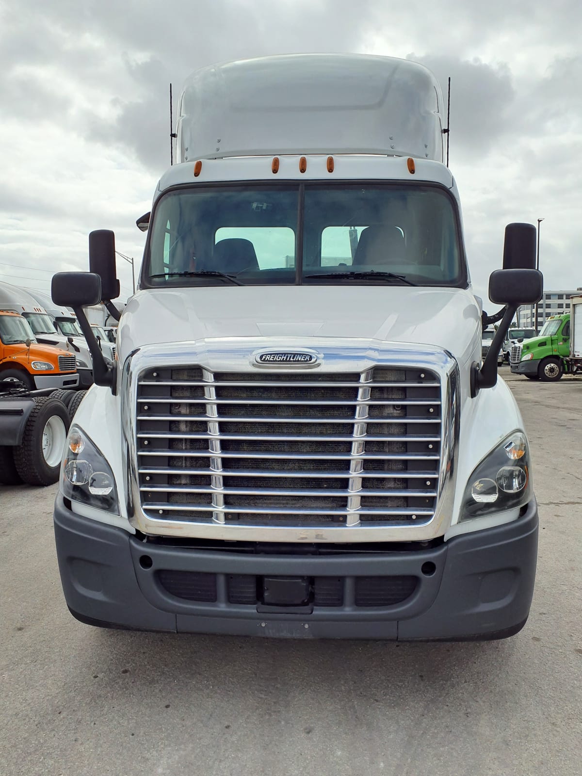 2017 Freightliner/Mercedes CASCADIA 113 664113