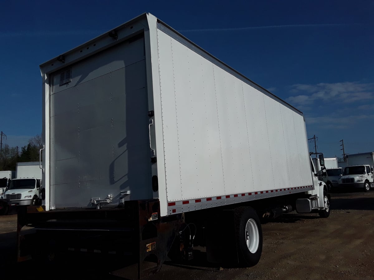 2017 Freightliner/Mercedes M2 106 664327