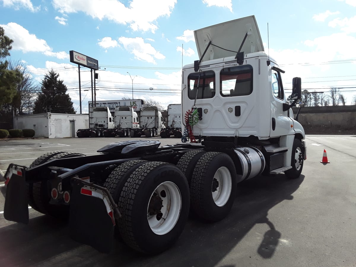 2017 Freightliner/Mercedes CASCADIA 125 664372