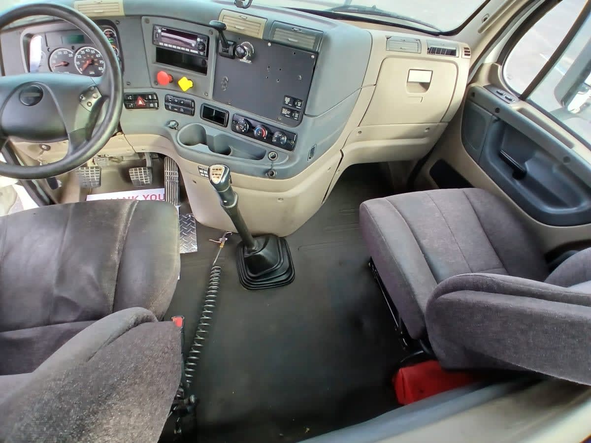 2017 Freightliner - image 7