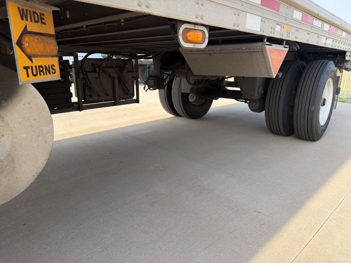 2017 Utility Trailers VS1RA 28/162/102 664469