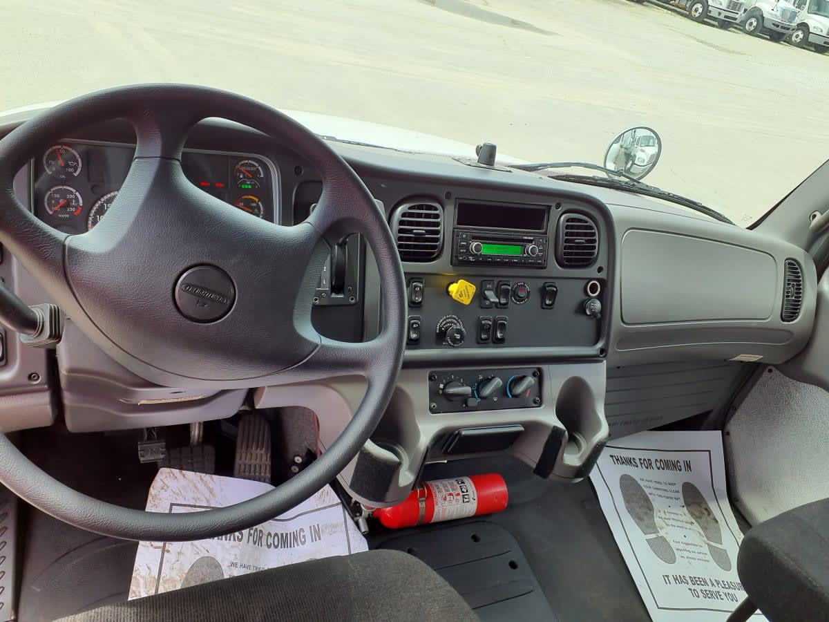 2017 Freightliner/Mercedes M2 106 664619
