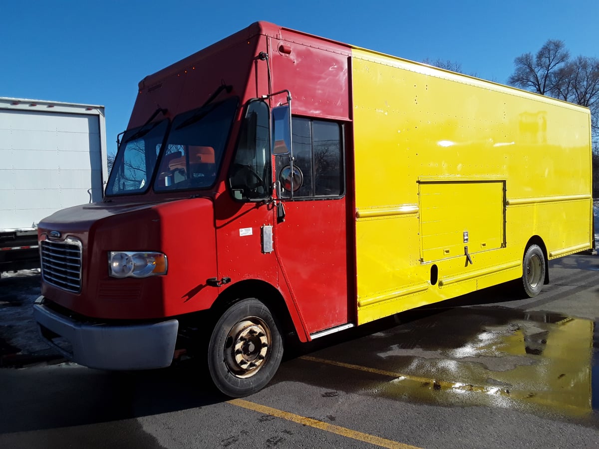 2017 Frtlr Custom Chassis Corp MT-55 WALK-IN 664883
