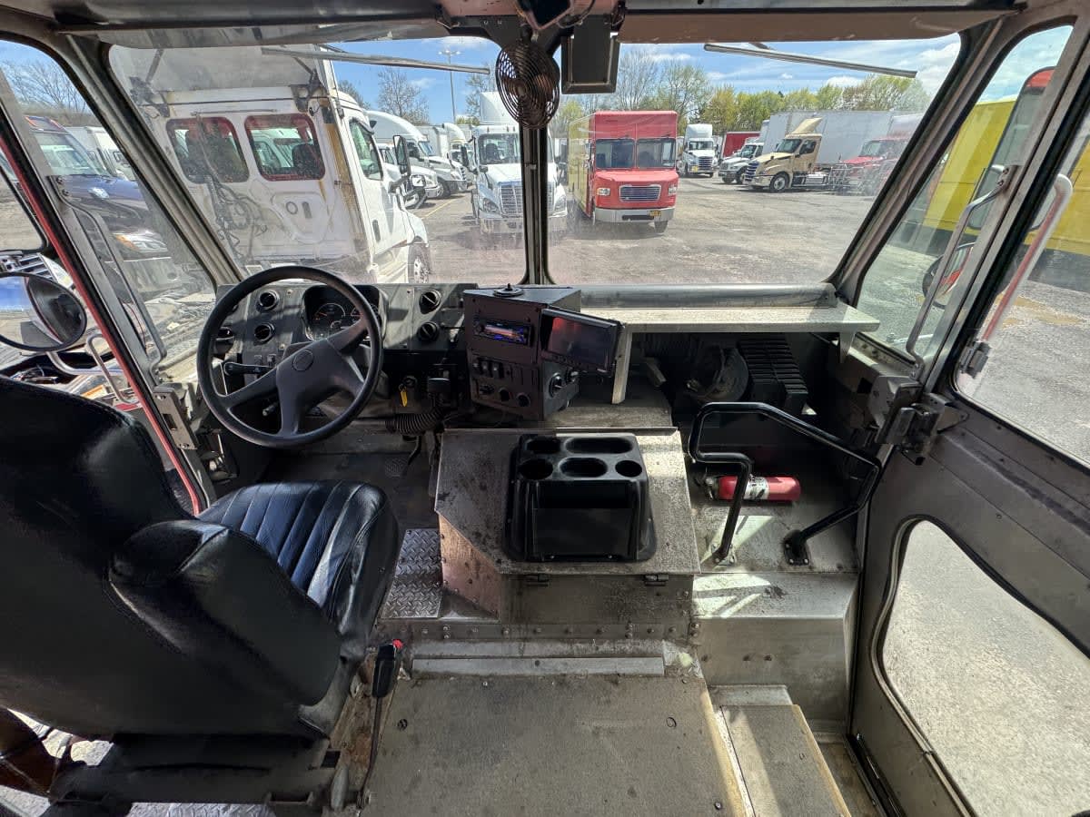 2017 Frtlr Custom Chassis Corp MT-55 WALK-IN 664885