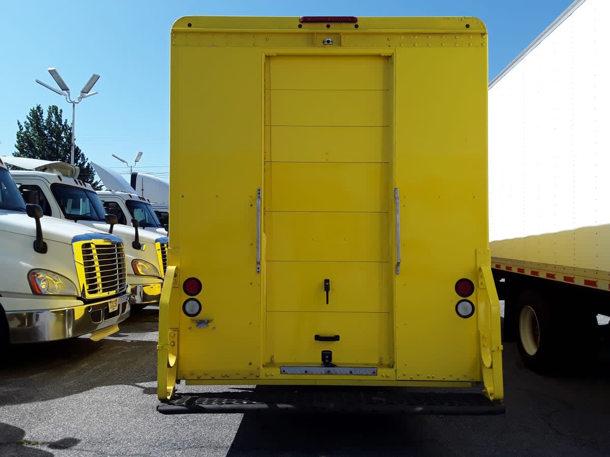 2017 Frtlr Custom Chassis Corp MT-55 WALK-IN 664916