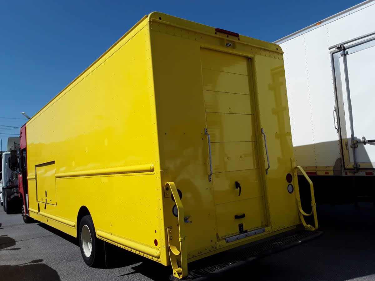 2017 Frtlr Custom Chassis Corp MT-55 WALK-IN 664916