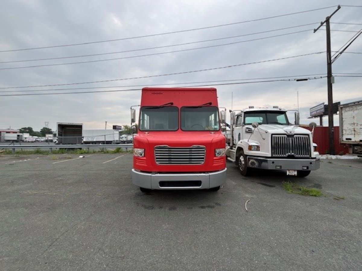 2017 Frtlr Custom Chassis Corp MT-55 WALK-IN 664922