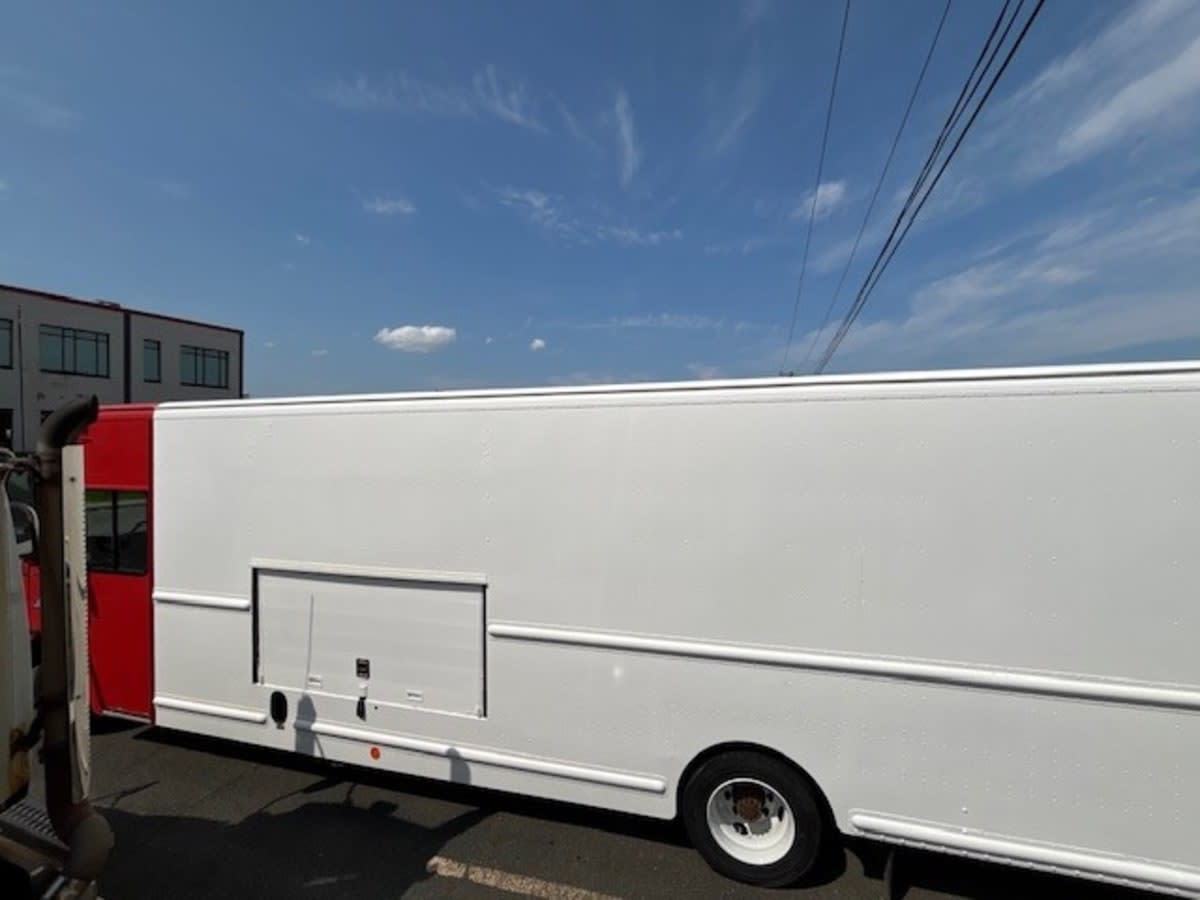2017 Frtlr Custom Chassis Corp MT-55 WALK-IN 664922