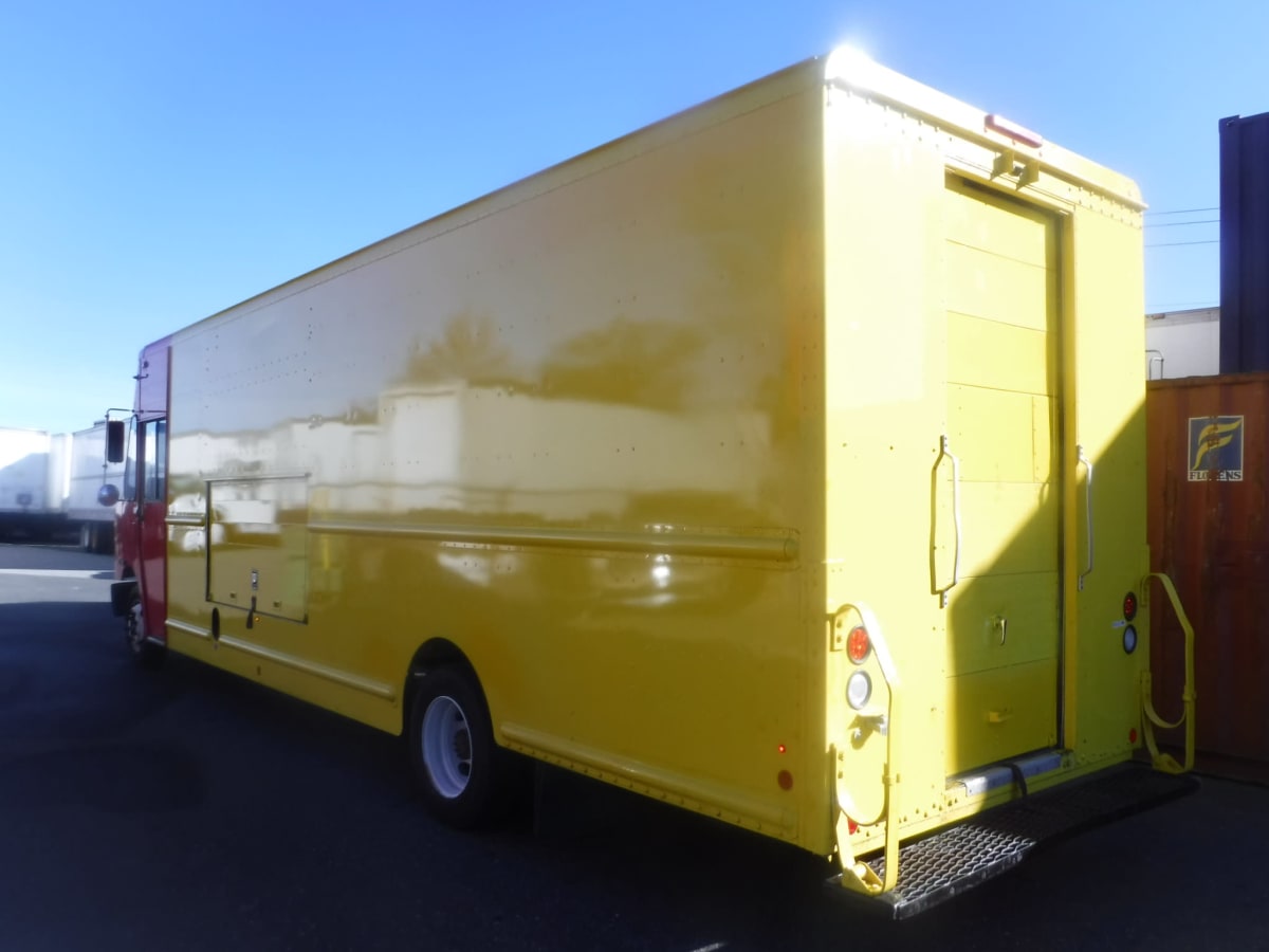 2017 Frtlr Custom Chassis Corp MT-55 WALK-IN 664923