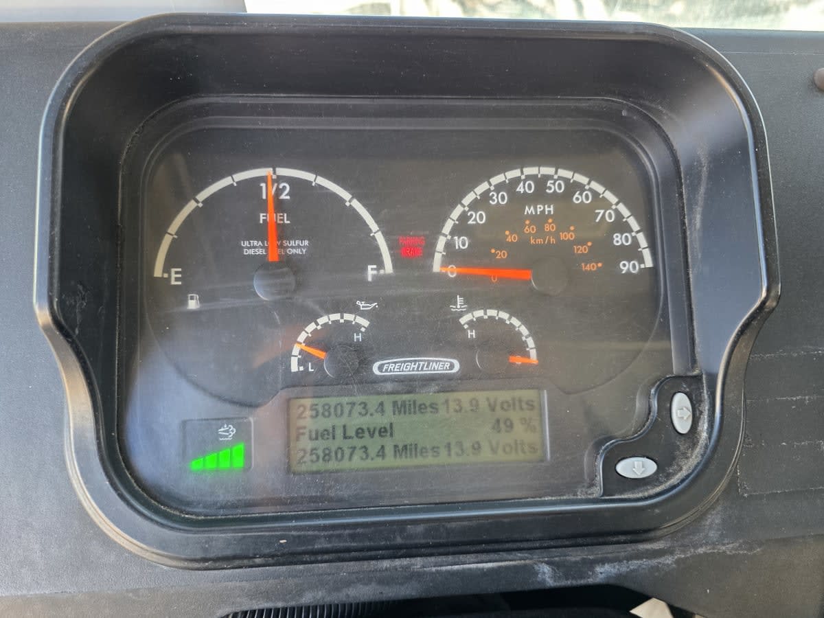 2017 Frtlr Custom Chassis Corp MT-55 WALK-IN 664932