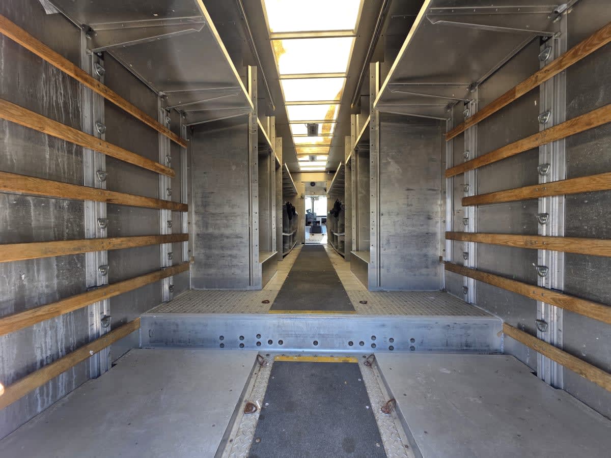 2017 Frtlr Custom Chassis Corp MT-55 WALK-IN 664932