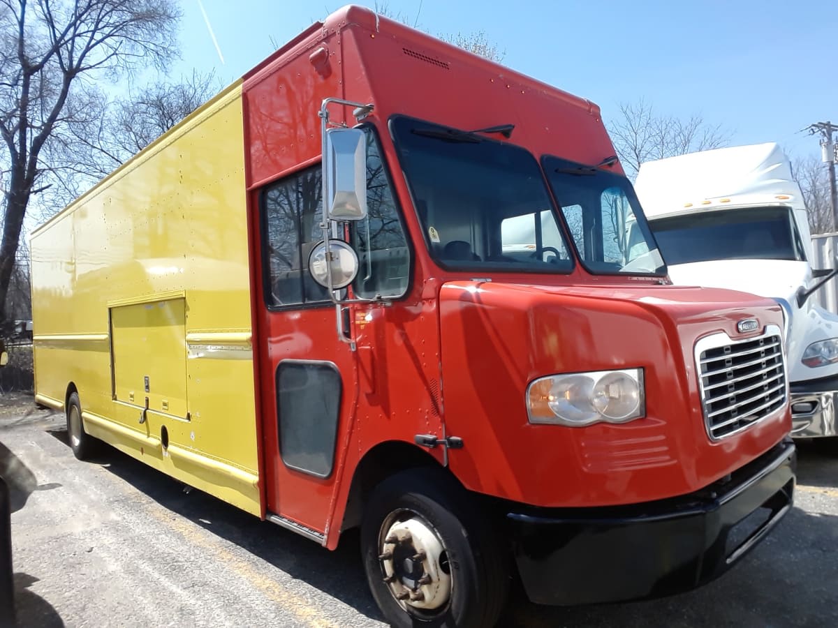 2017 Frtlr Custom Chassis Corp MT-55 WALK-IN 664946