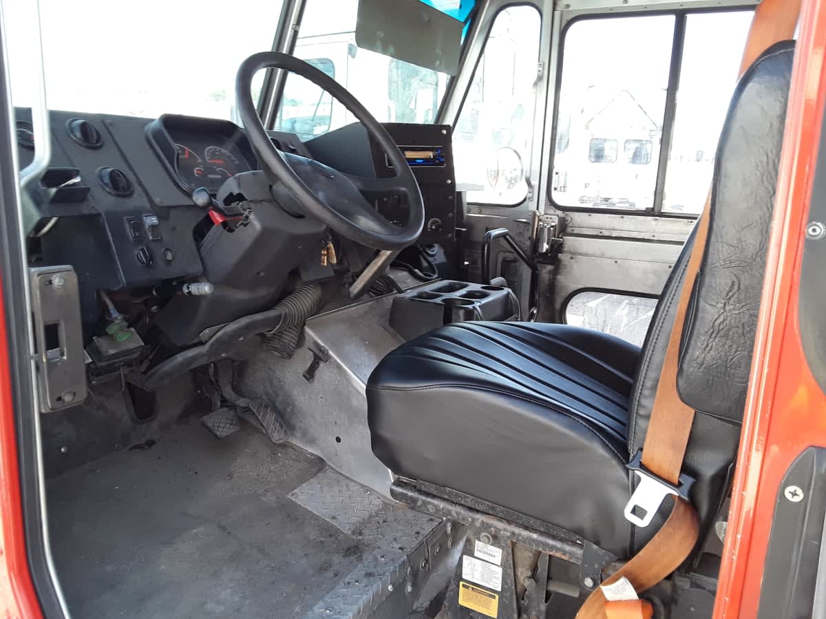 2017 Frtlr Custom Chassis Corp MT-55 WALK-IN 664946