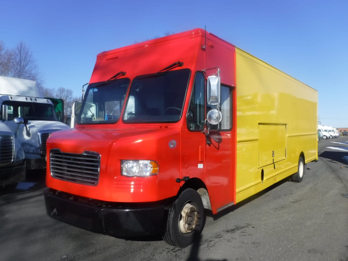 2017 Frtlr Custom Chassis Corp MT-55 WALK-IN 664965