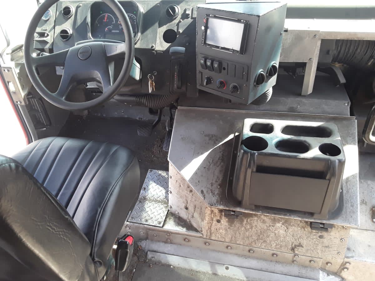 2017 Frtlr Custom Chassis Corp MT-55 WALK-IN 664973