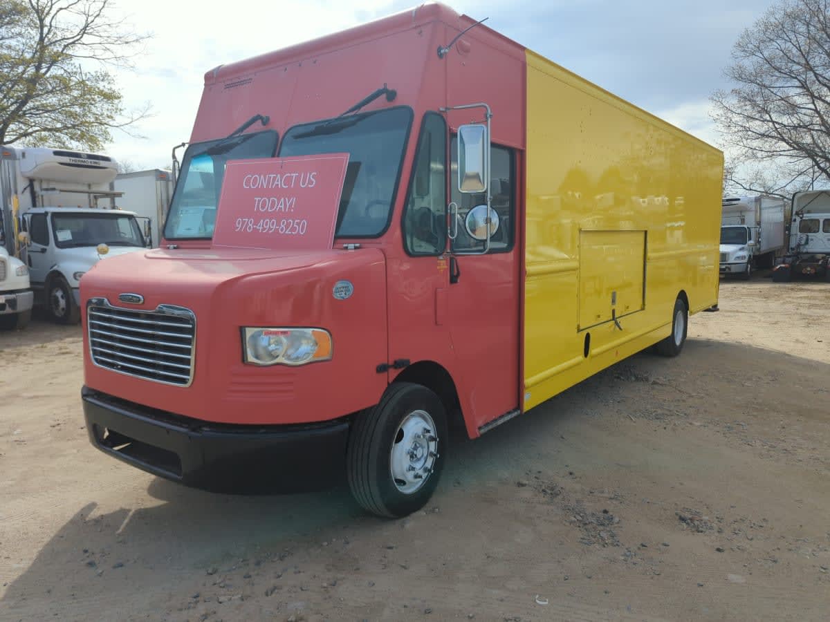 2017 Frtlr Custom Chassis Corp MT-55 WALK-IN 664997