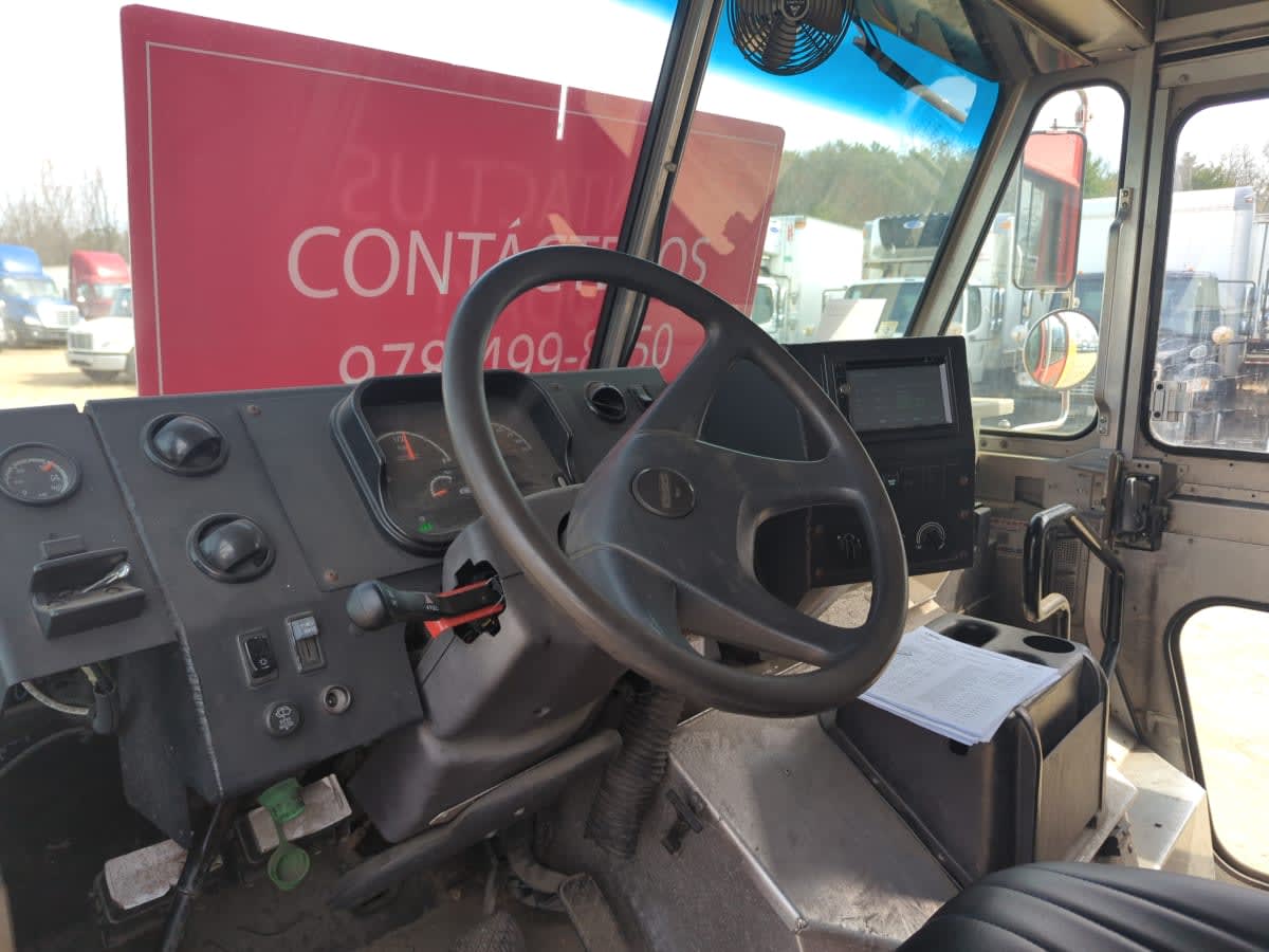 2017 Frtlr Custom Chassis Corp MT-55 WALK-IN 664997