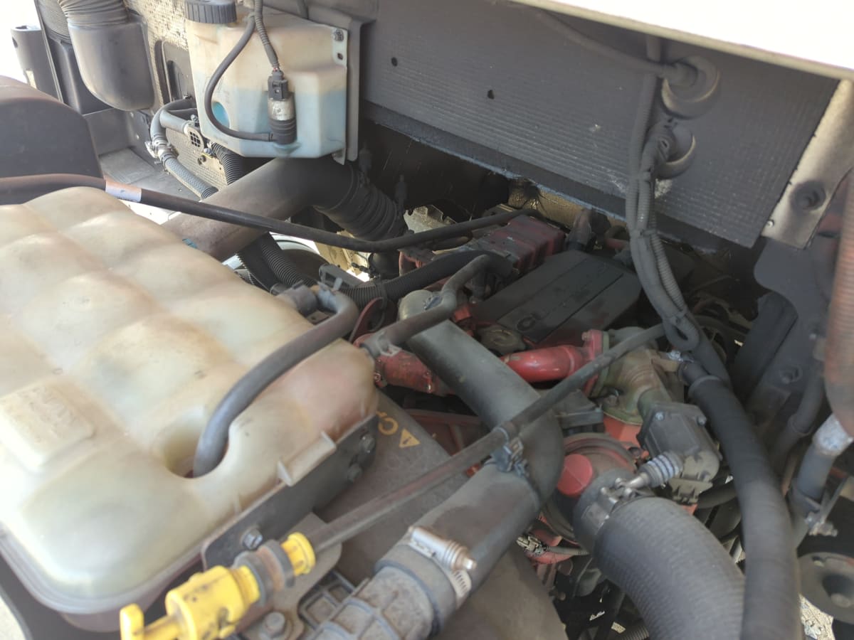 2017 Frtlr Custom Chassis Corp MT-55 WALK-IN 664997