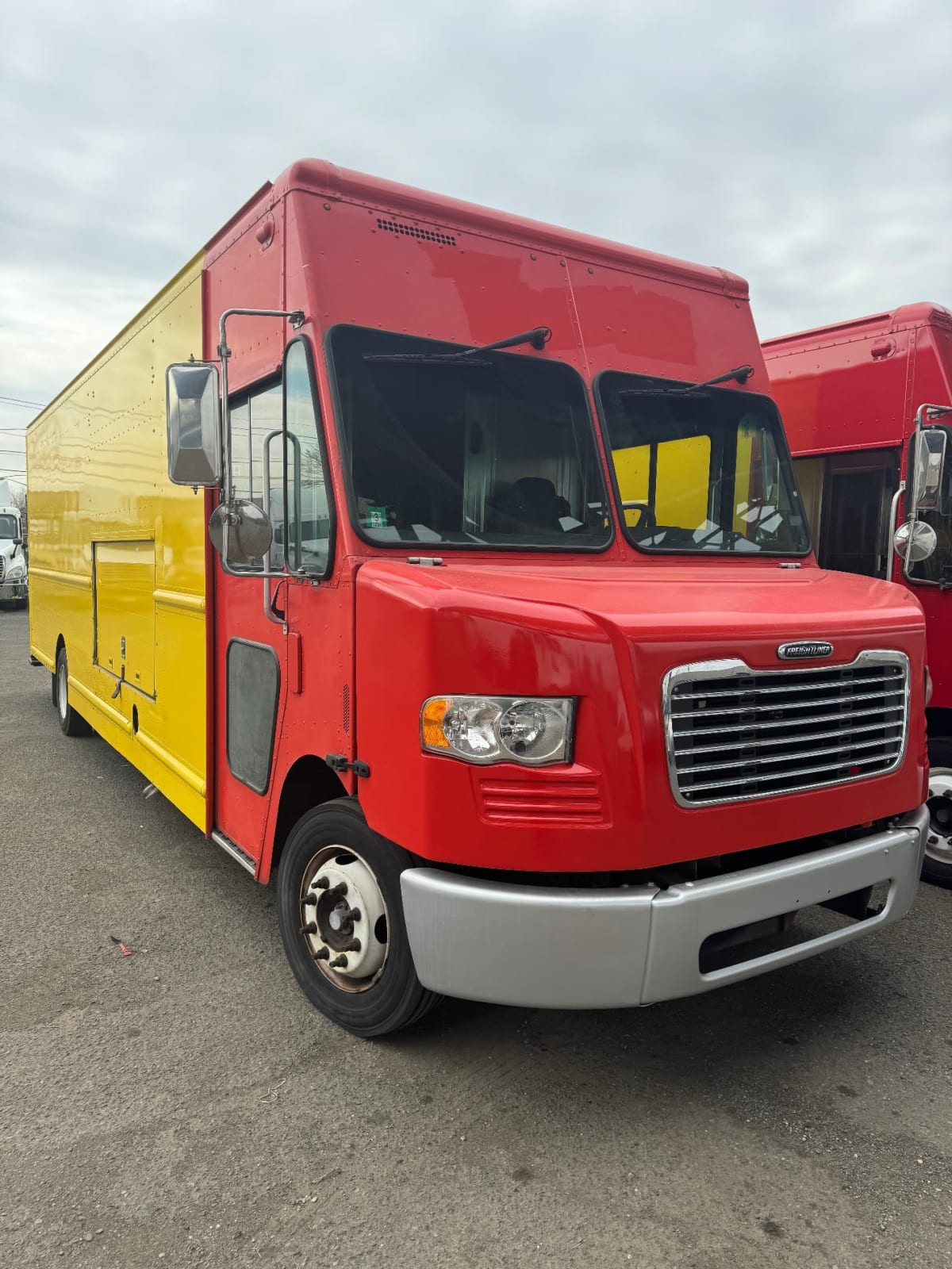 2017 Frtlr Custom Chassis Corp MT-55 WALK-IN 665003