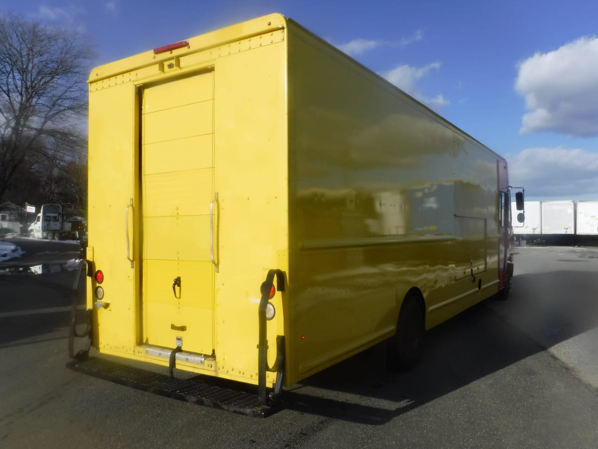 2017 Frtlr Custom Chassis Corp MT-55 WALK-IN 665007