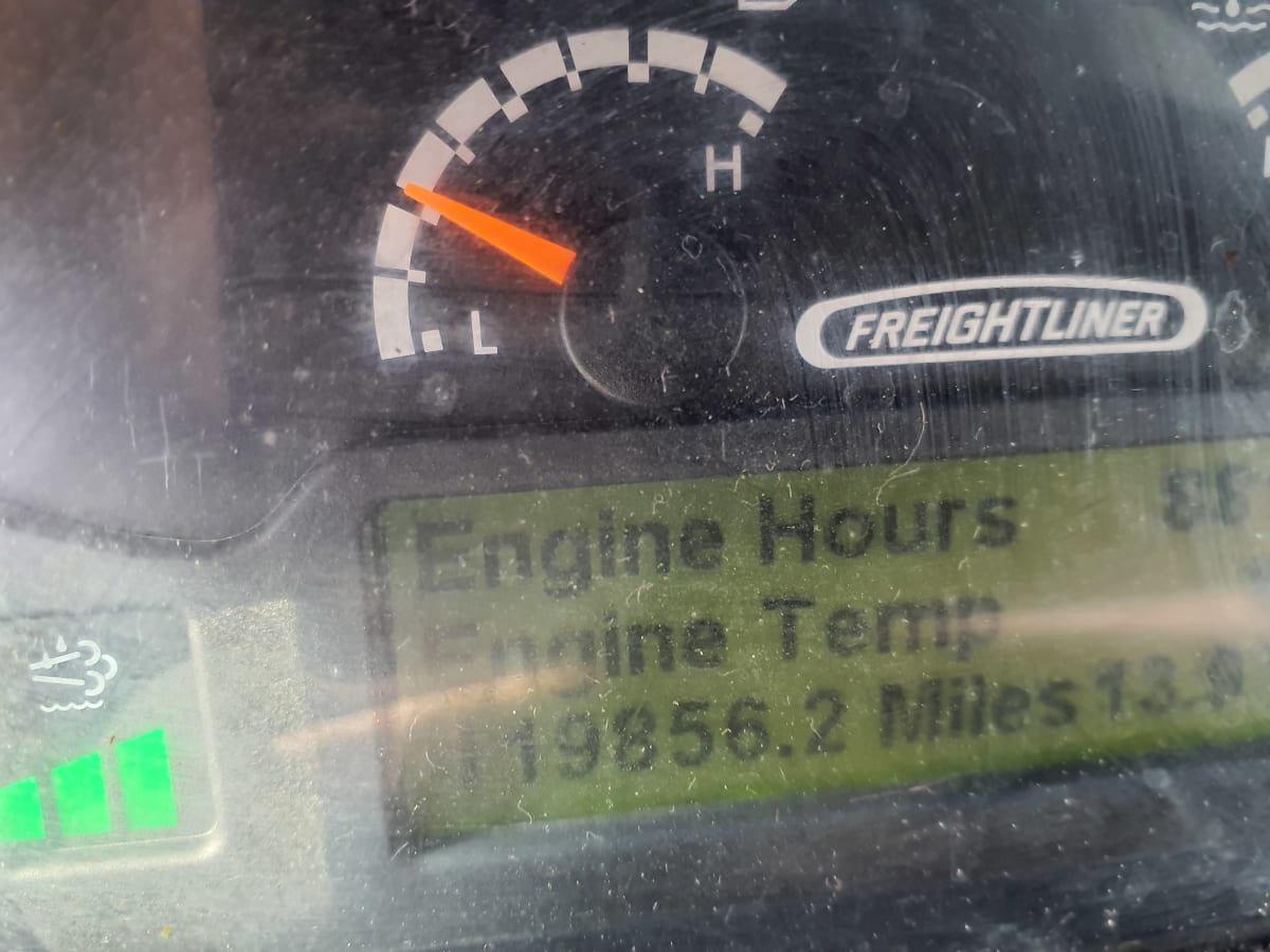 2017 Frtlr Custom Chassis Corp MT-55 WALK-IN 665008