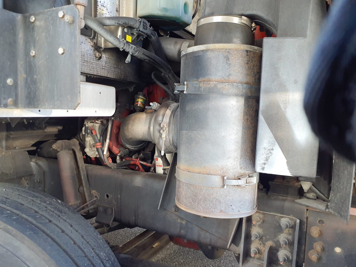 2017 Frtlr Custom Chassis Corp MT-55 WALK-IN 665008