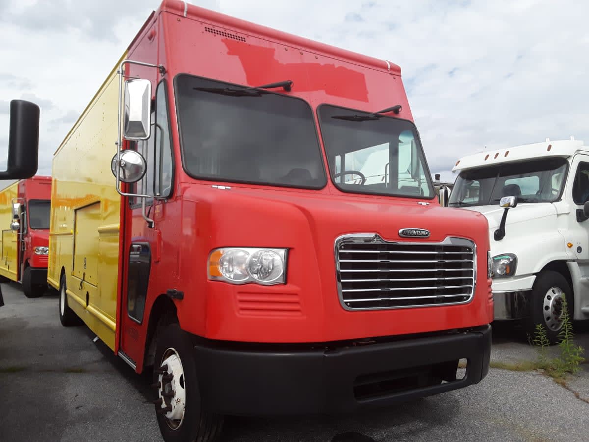 2017 Frtlr Custom Chassis Corp MT-55 WALK-IN 665011