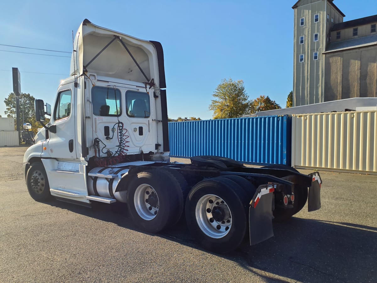 2017 Freightliner/Mercedes CASCADIA 125 665014